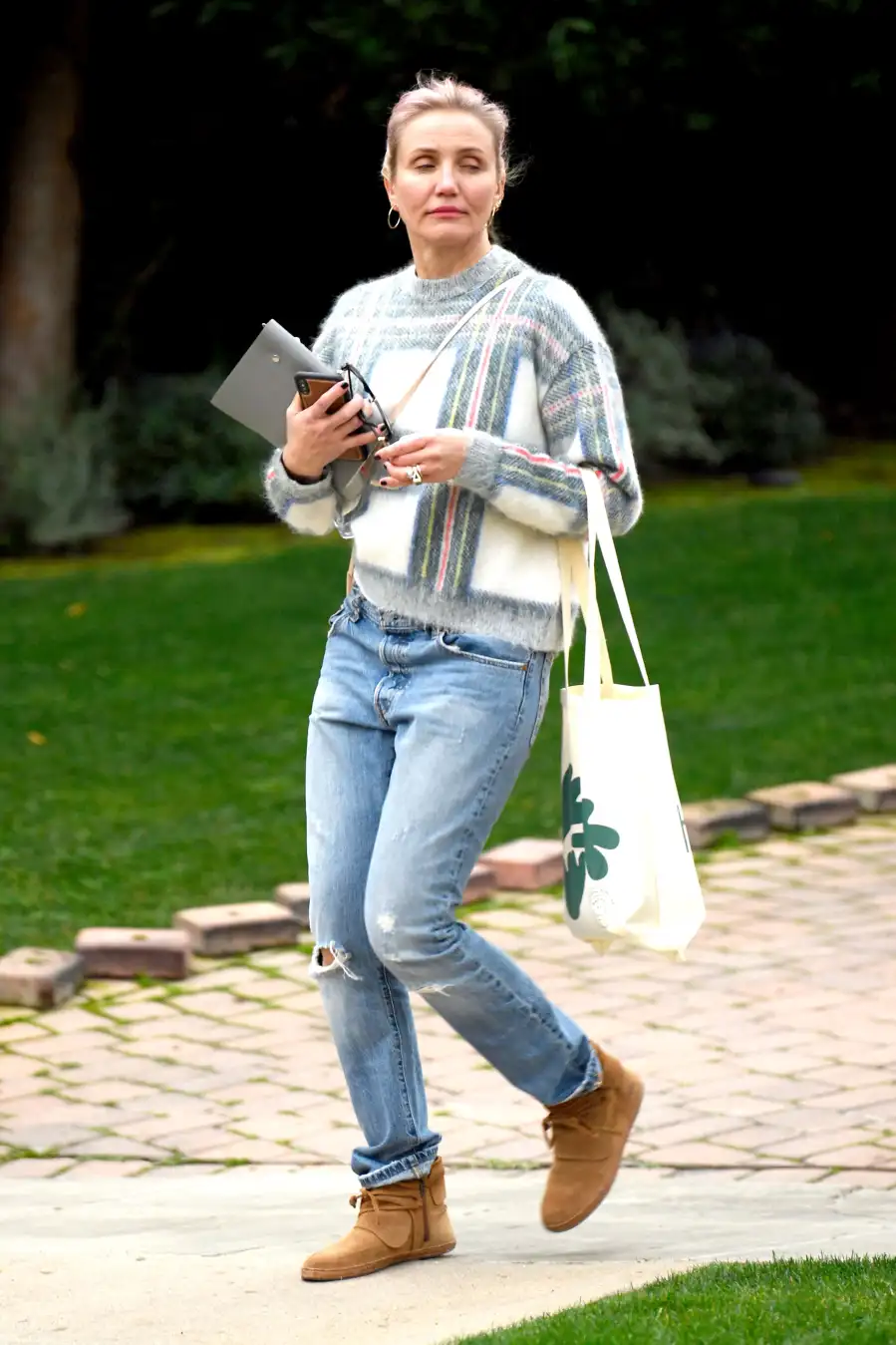 Cameron Diaz Spotted Out for 1st Time Since Welcoming Daughter Raddix