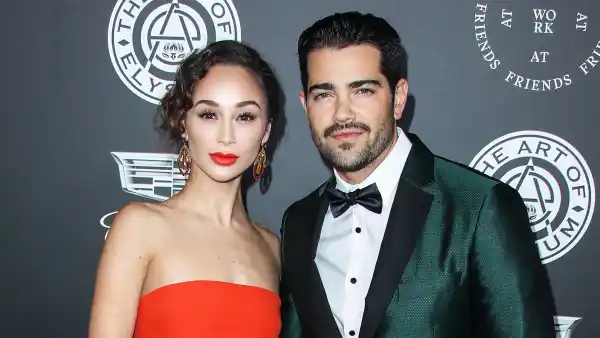 Cara-Santana-'Blindsided'-by-Pics-of-Jesse-Cozying-Up-to-Multiple-Women