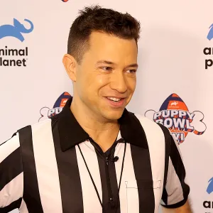 Dan-The-Rufferee-Breaks-Down-Puppy-Bowl-XVI