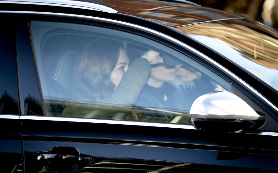 Duchess-Kate-Looks-Somber-on-Her-Birthday-After-Prince-Harry-and-Duchess-Meghan-Step-Down