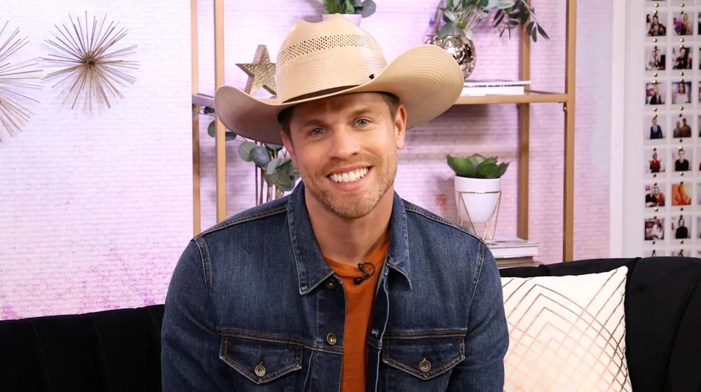 Dustin Lynch Says Thomas Rhett&rsquo;s Daughters Dressed Him Like a Princess