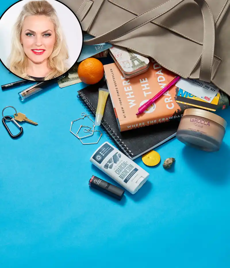 Elaine Hendrix: What's In My Bag?
