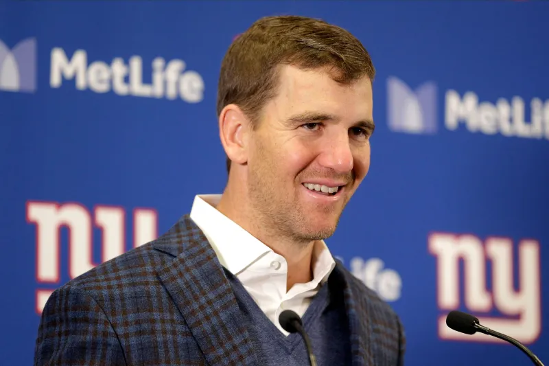 Eli Manning Retires