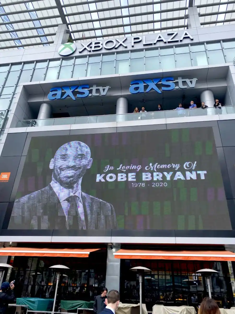 Fans Mourn Kobe Bryant Outside the Staples Center 7