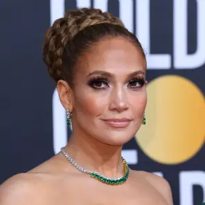 Golden Globes 2020 Best Bling - Jennifer Lopez