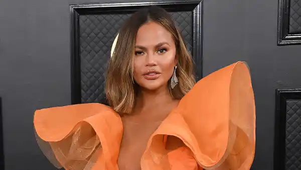 Grammy Awards 2020 Arrivals - Chrissy Teigen