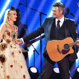 Gwen-Stefani-Blake-Shelton-Perform-2020-Grammys