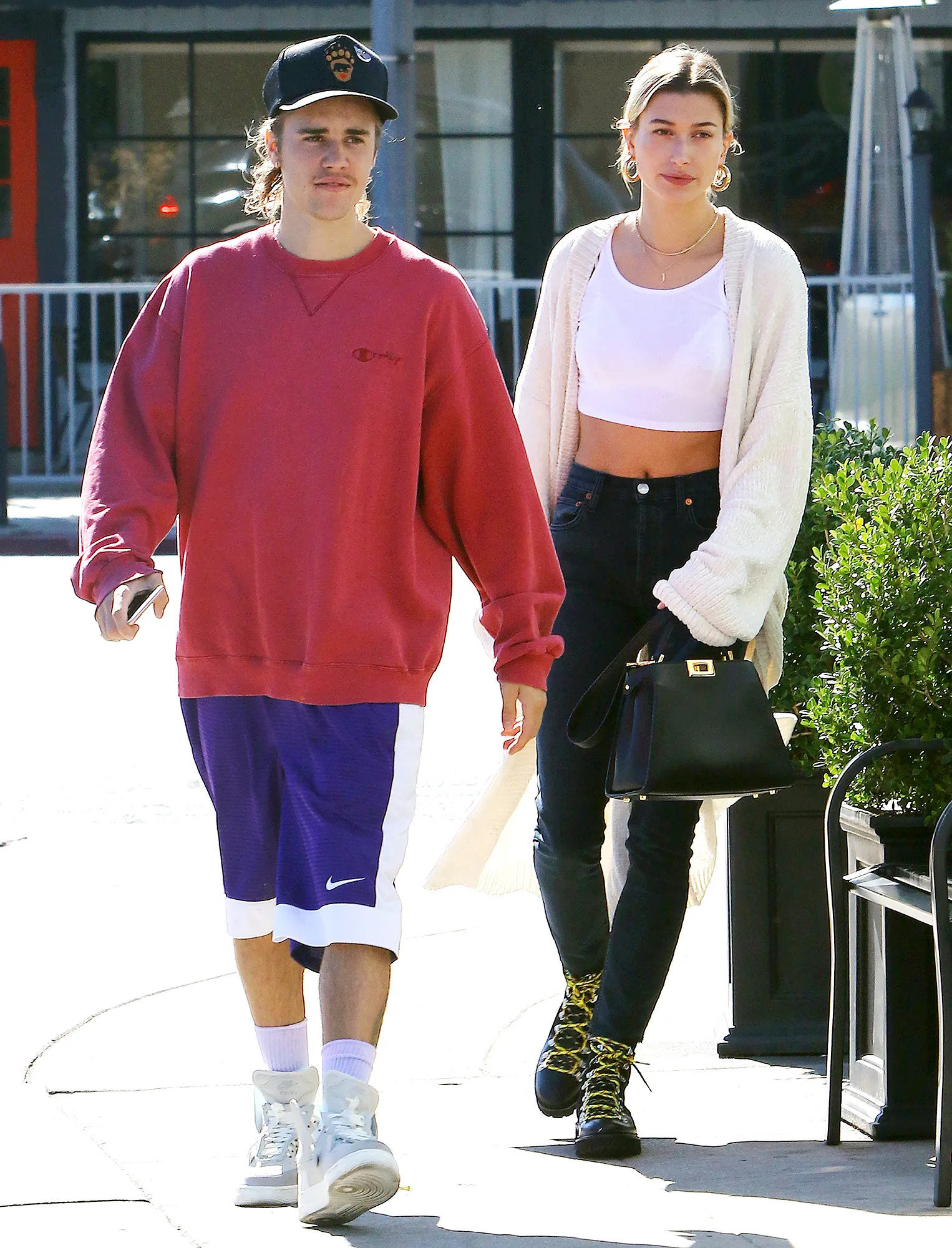 Hailey-Baldwin-Calls-Out-People-'Belittling'-Justin-Bieber's-Lyme-Disease
