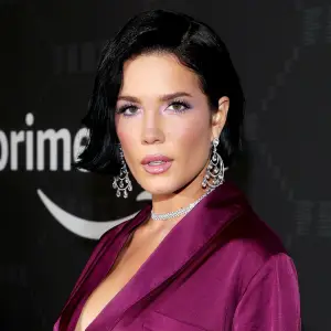 Halsey Recreates "Manic" Album Cover Makeup