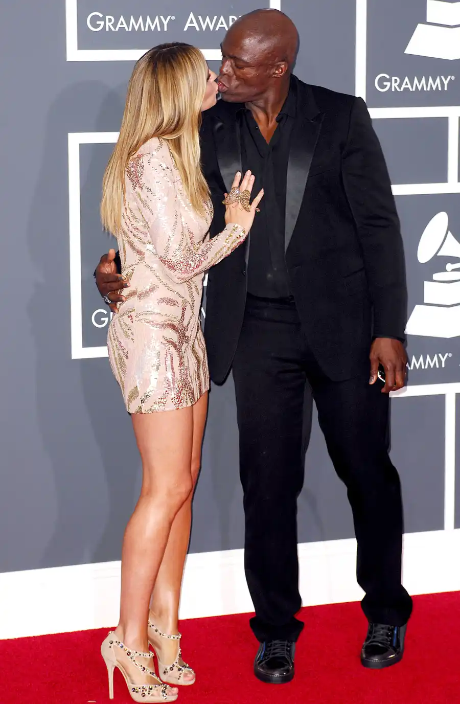 Heidi-Klum-and-Seal-PDA-Grammys