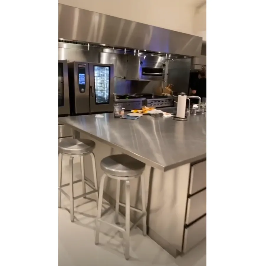 Inside-Kim-Karashian-kitchen-fridge-pantry