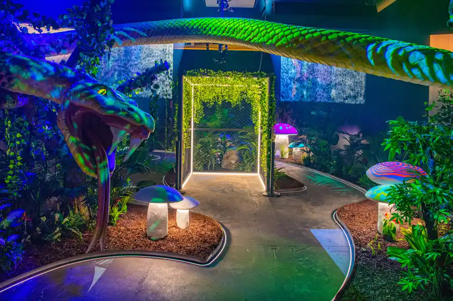 Inside-the-Britney-Spears-The-Zone-Pop-Up-Experience