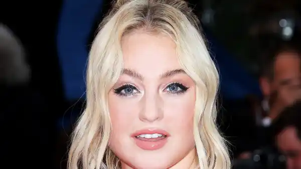 Iskra Lawrence #AerieREAL Role Model