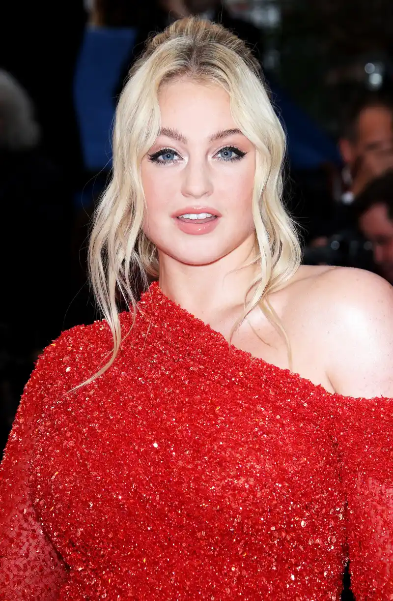 Iskra Lawrence #AerieREAL Role Model