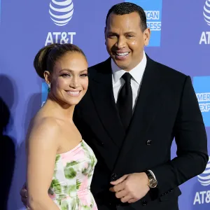 Jennifer-Lopez-and-Alex-Rodriguez-Will-Marry-This-Summer