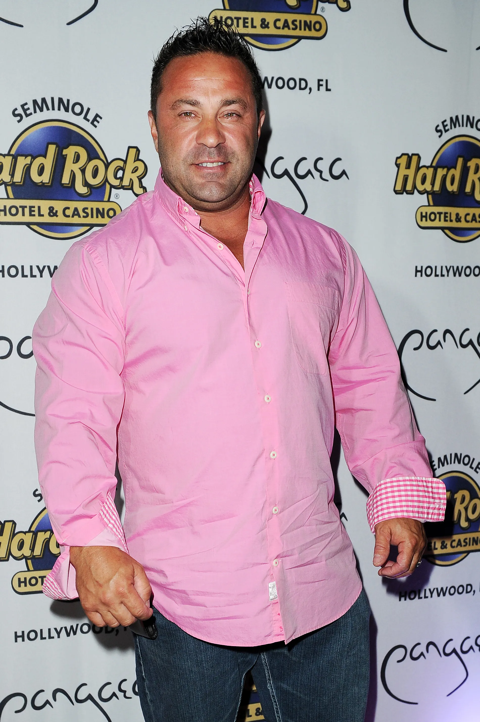 Joe Giudice Wears Skinny Jeans on Instagram