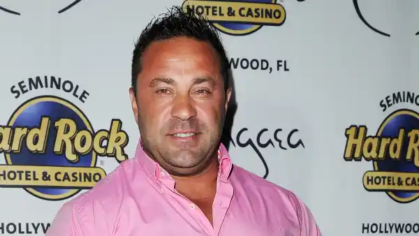 Joe Giudice Wears Skinny Jeans on Instagram