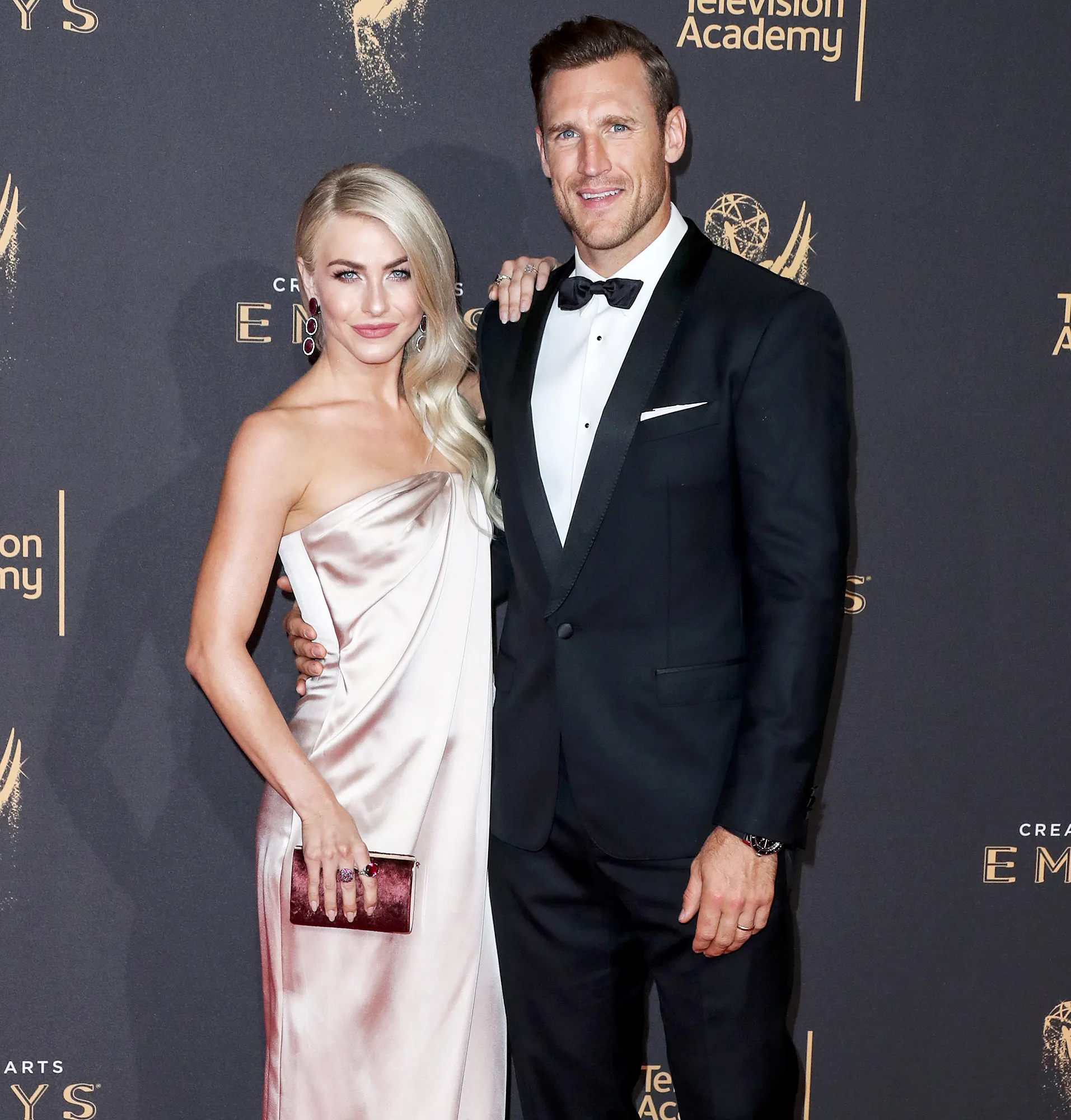 Julianne-Hough-Posts-Cryptic-Quote-Amid-Brooks-Laich-Marital-Drama