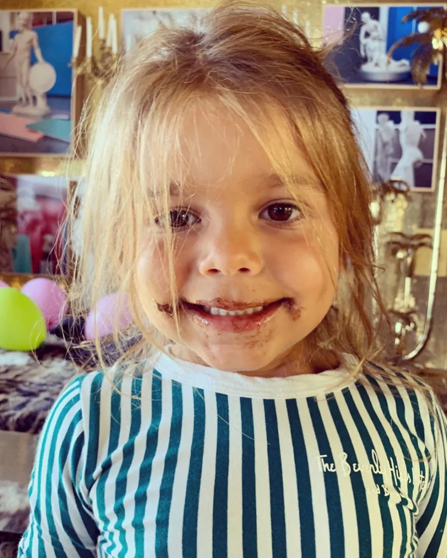 Kourtney-Kardashian-Italian-Vacation-Album