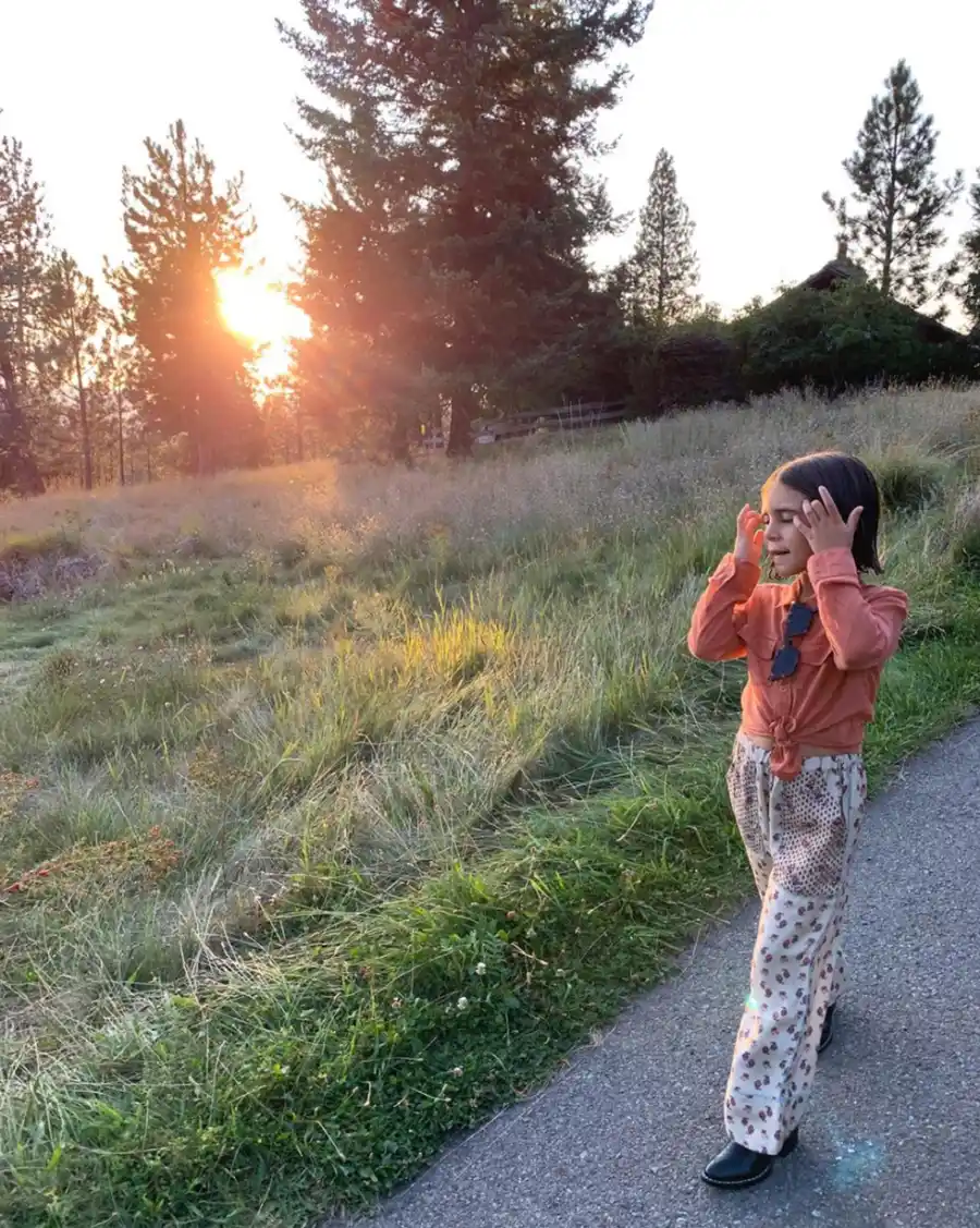 Kourtney-Kardashian-Trip-to-Idaho-With-Penelope-and-Reign