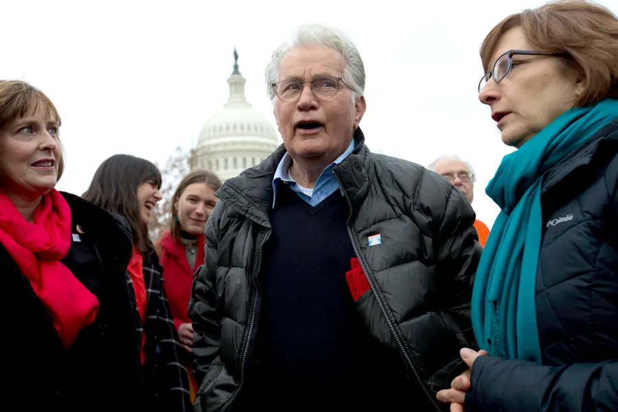 Martin Sheen arrested climate change protest