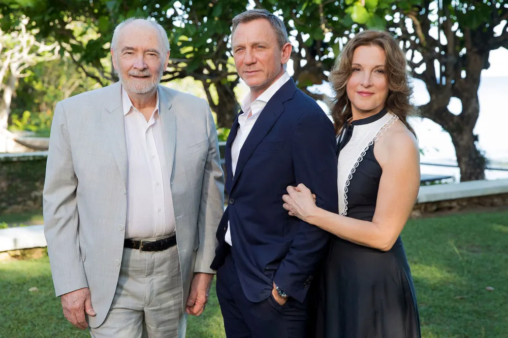 Michael G Wilson, Barbara Broccoli, Daniel Craig James Bond