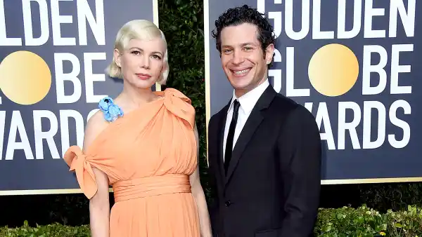 Pregnant-Michelle-Williams-and-Thomas-Kail’s-Relationship-Started-Out