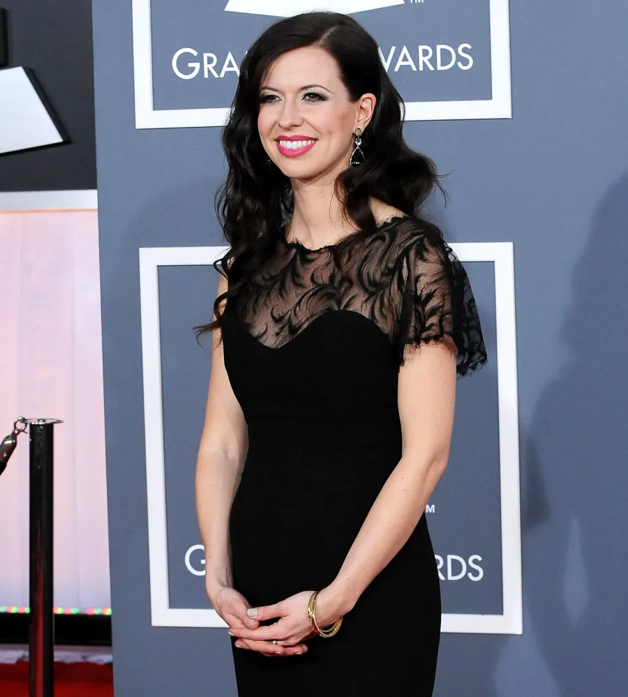 Pregnant Stars Show Baby Bumps Grammys