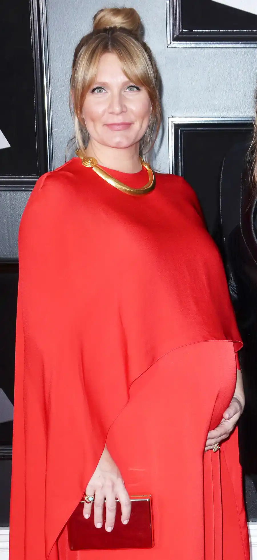 Pregnant Stars Show Baby Bumps Grammys