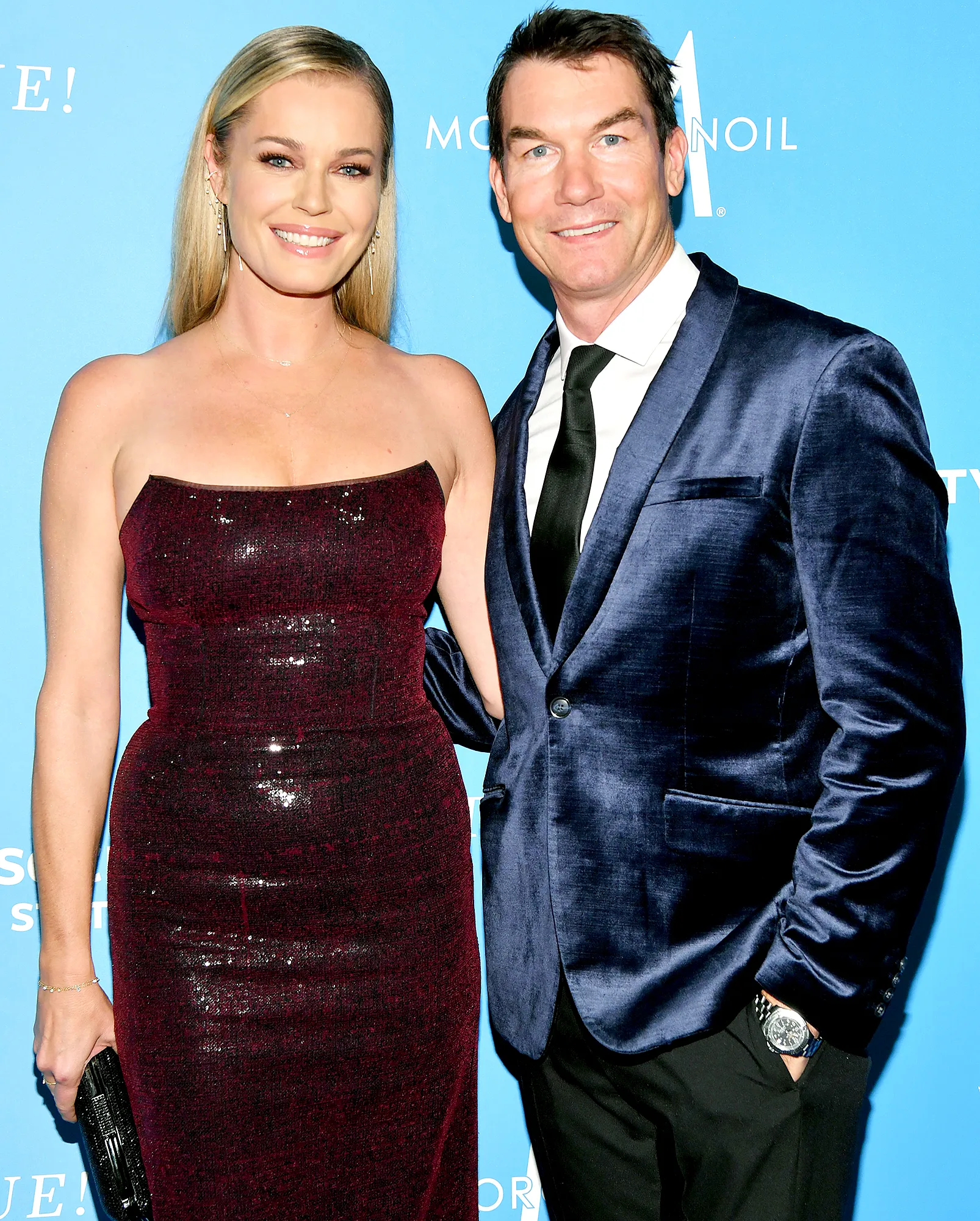 Rebecca-Romijn-Is-Going-to-‘Hold-Off’-on-Giving-Her-and-Jerry-O’Connell’s-Daughters-Phones-2