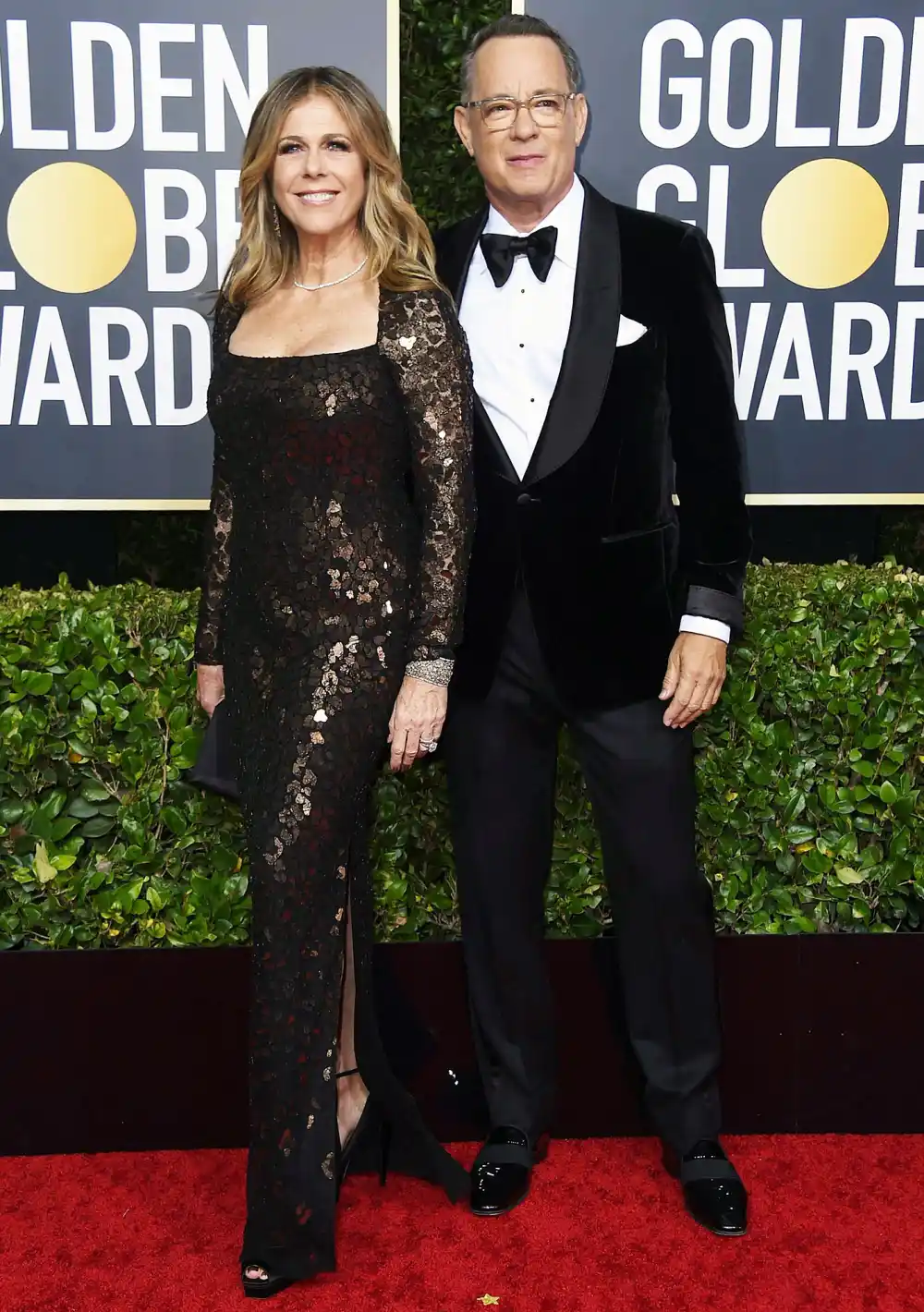 Rita Wilsons Hair and Makeup Person Runs 90 Mins Late Before 2020 Golden Globes Red Carpet