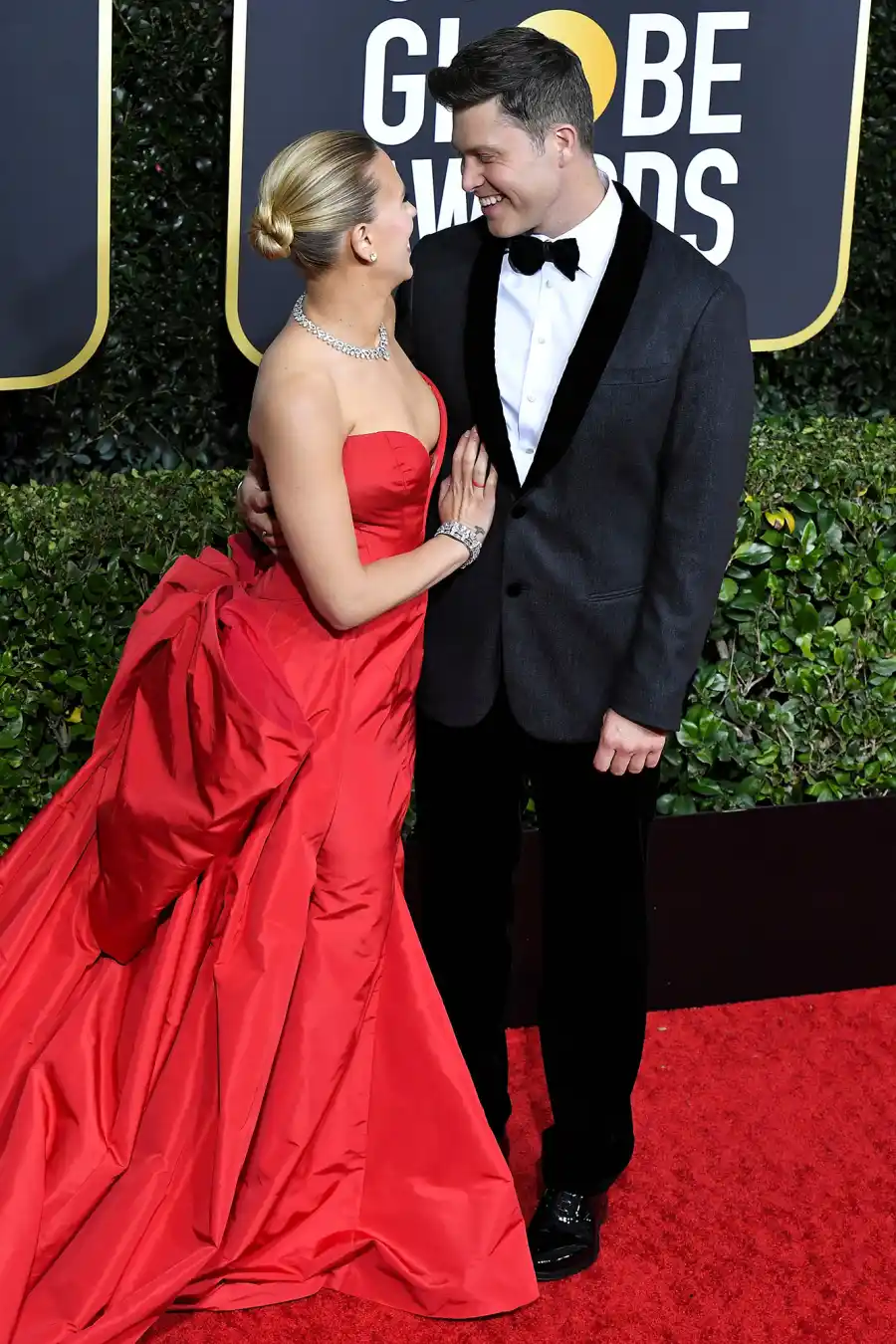 Scarlett Johansson and Colin Jost Stun Golden Globes 2020