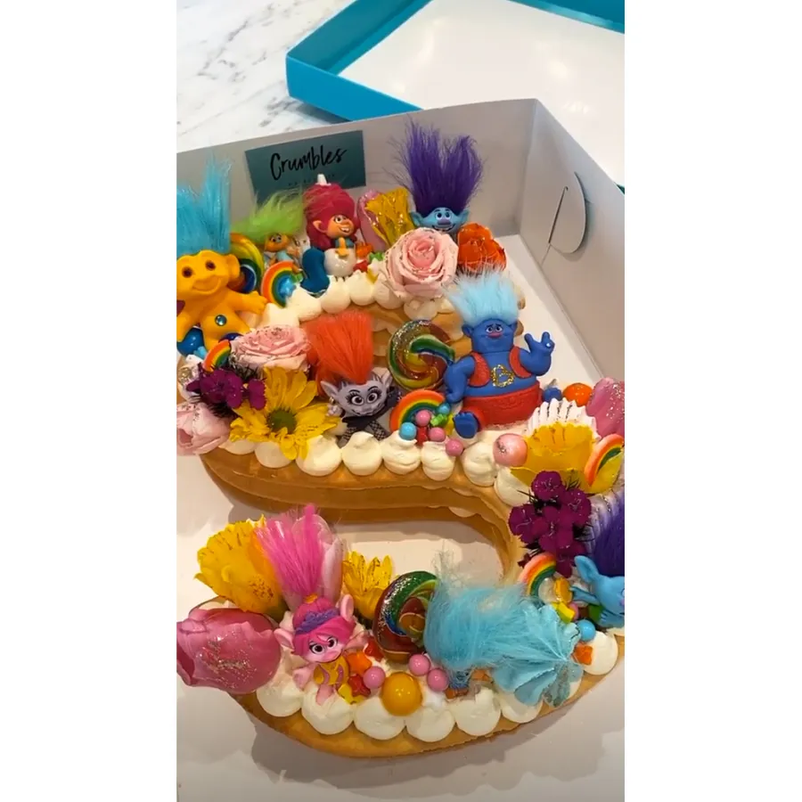 Stormi-Webster’s-2nd-Birthday-Trolls-Cake