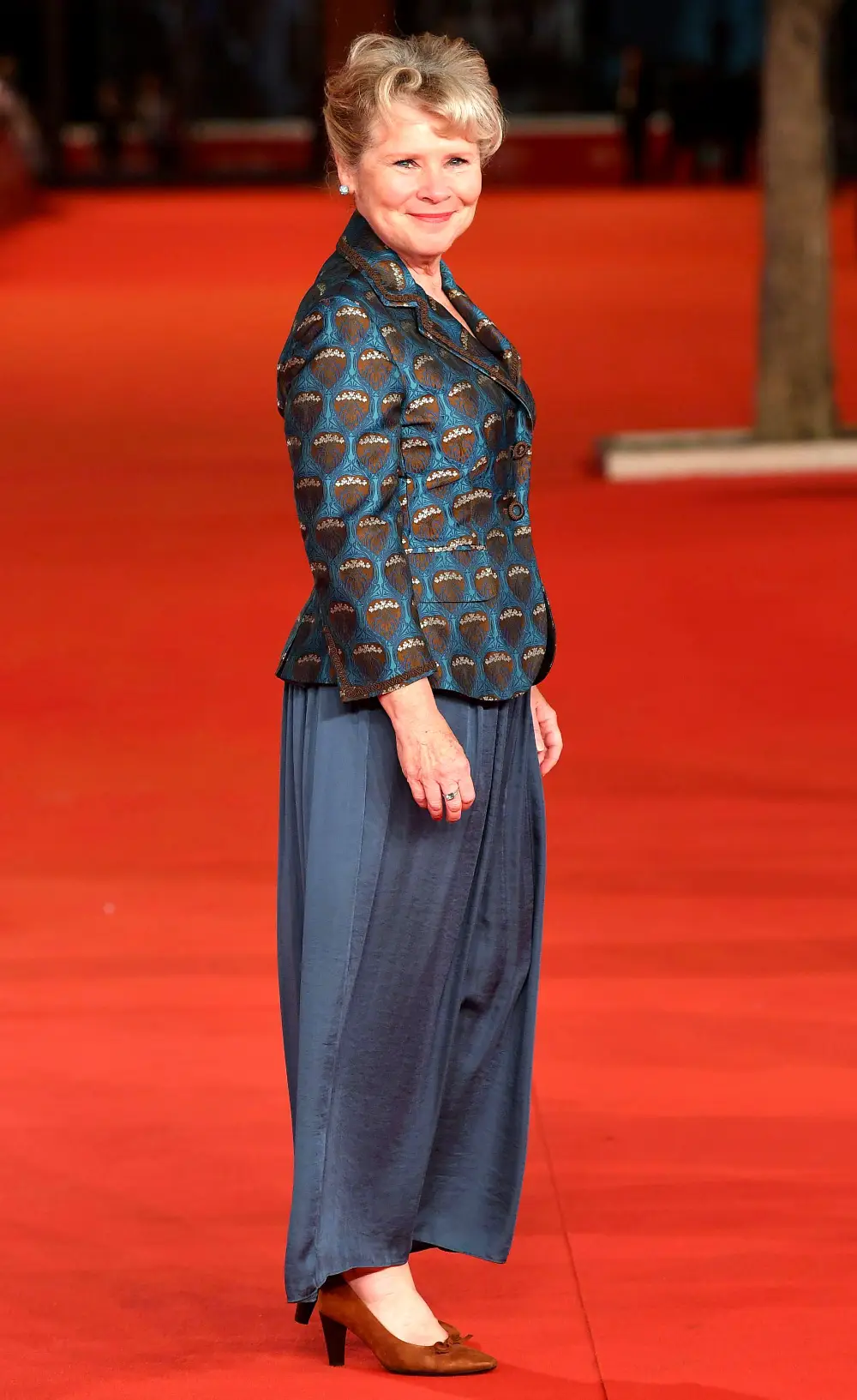 The Crown Ending With Season 5 Imelda Staunton Play Queen Elizabeth