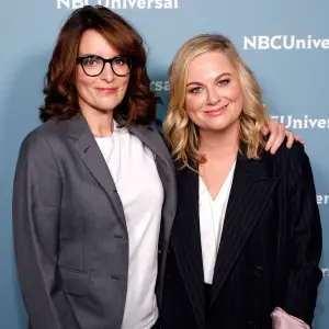 Tina Fey and Amy Poehler Returning to Cohost 2021 Golden Globe Awards