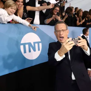 Tom Hanks What You Didn't See On TV SAG Awards 2020