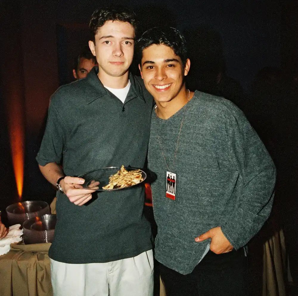 Topher-Grace-and-Wilmer-Valderrama-1999