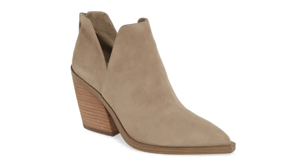 Vince Camuto Gigietta Bootie (Foxy Suede)