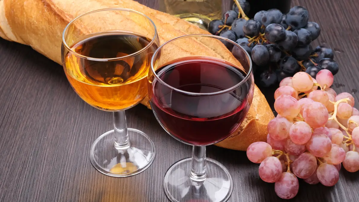 red-and-white-wine-glasses