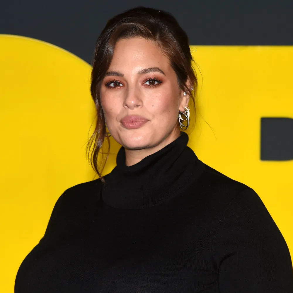 Ashley Graham Pumps Breast Milk in Uber for 1st Time: &lsquo;Ever So Slightly Awkward&rsquo;