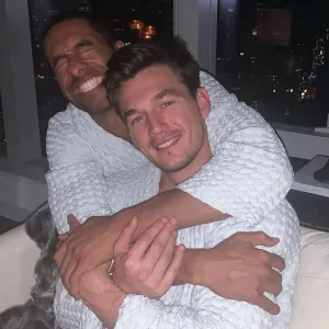 Bachelorette Alum Tyler Cameron Shows Off First Grown Up Apartment in New York City