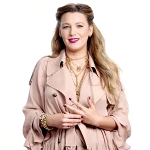 Blake Lively Uses Her Kids as Weights