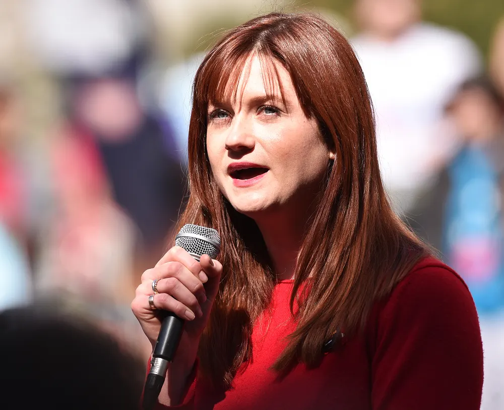 Bonnie-Wright-fire-drill