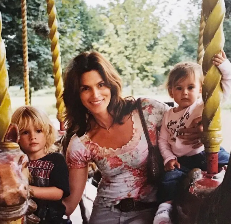 Cindy-Crawford-and-Rande-Gerber's-Family-Album-With-Kaia-and-Presley
