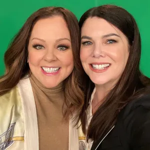 Gilmore-Girls’-Melissa-McCarthy,-Lauren-Graham-Reunite