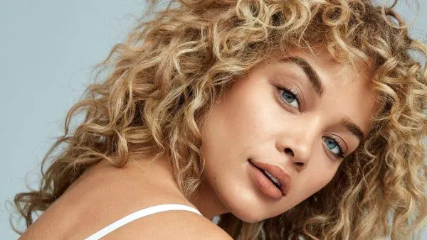 Jasmine Sanders Spills Her Sexy Must-Haves Valentines Day