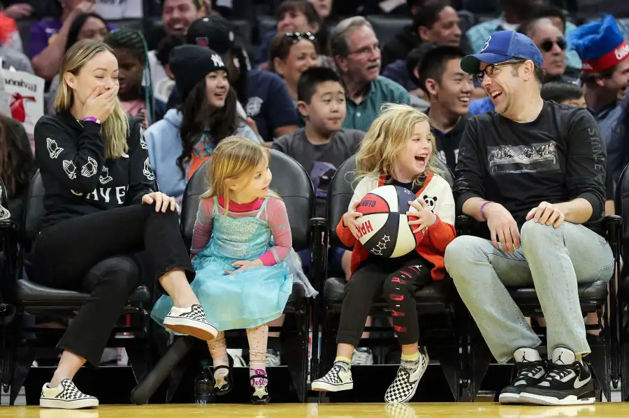 Jason Sudeikis, Olivia Wilde and Their Kids Played With the Globetrotters