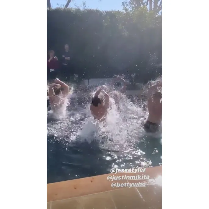 Jesse Tyler Ferguson and Husband Justin Mikita Celebrate Baby Shower With Sarah Hyland, Sofia Vergara