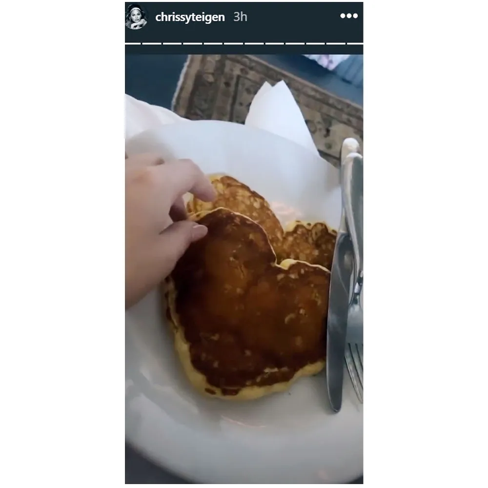 John Legend Pays Tribute Chrissy Feet Valentines Day