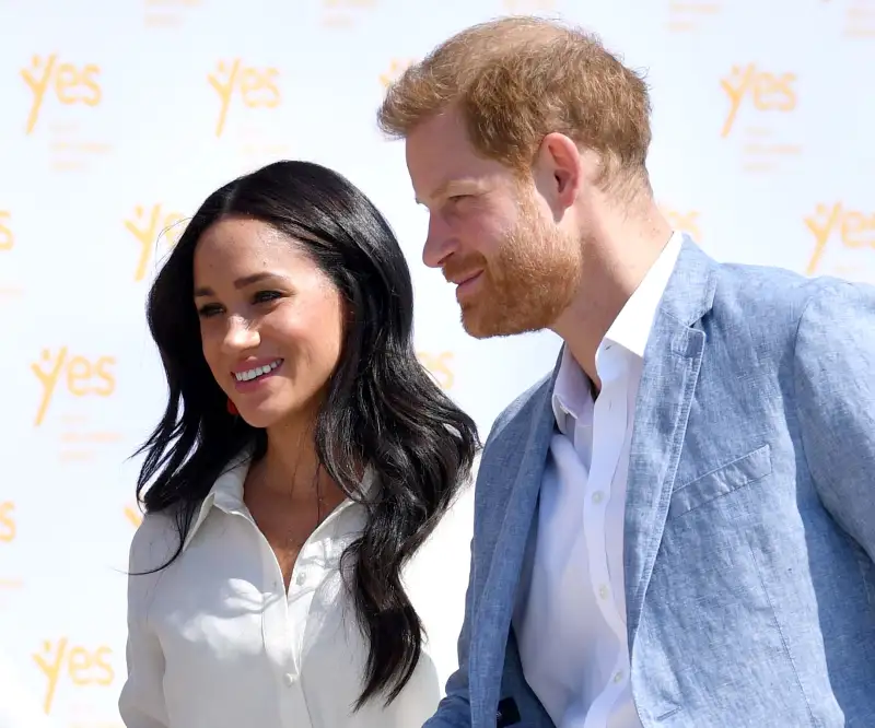 John-Oliver-Thinks-Harry-and-Meghan’s-Step-Back-Was-the-Right-Thing